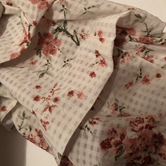 Flower Off the Shoulder Top - Picture 6 of 8